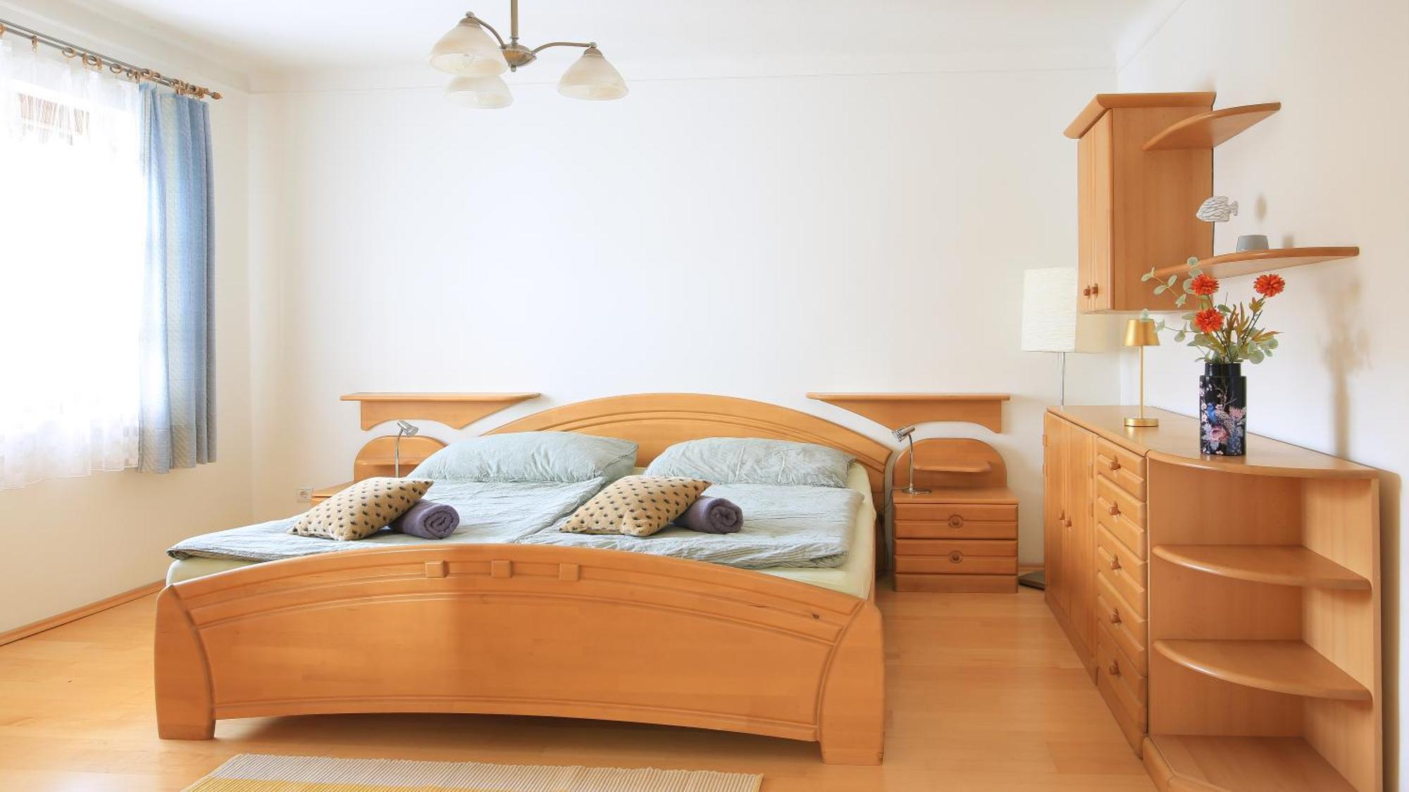 Zwei Schlafzimmer Ferienapartment Anna Am Stubenbergsee Inklusive Vier E-Bikes Exterior foto