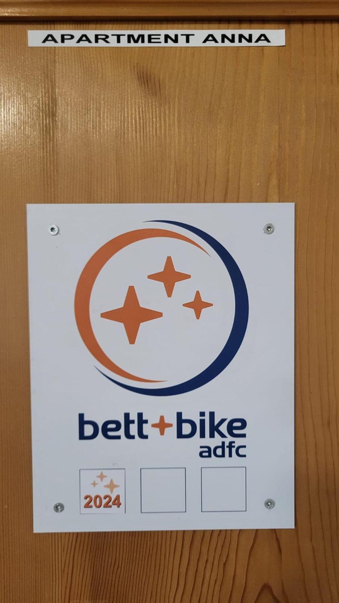 Zwei Schlafzimmer Ferienapartment Anna Am Stubenbergsee Inklusive Vier E-Bikes Exterior foto